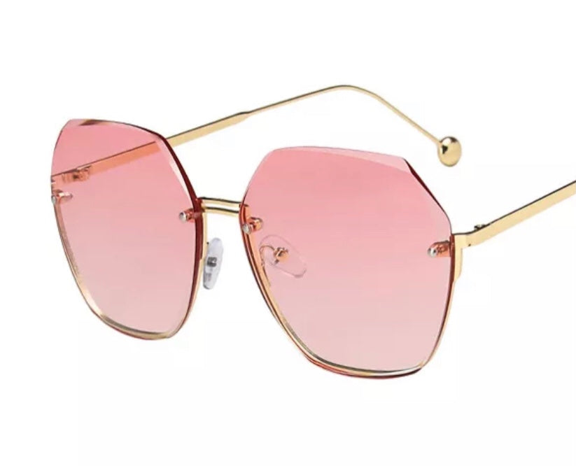Alexa Oversized Sun Glasses
