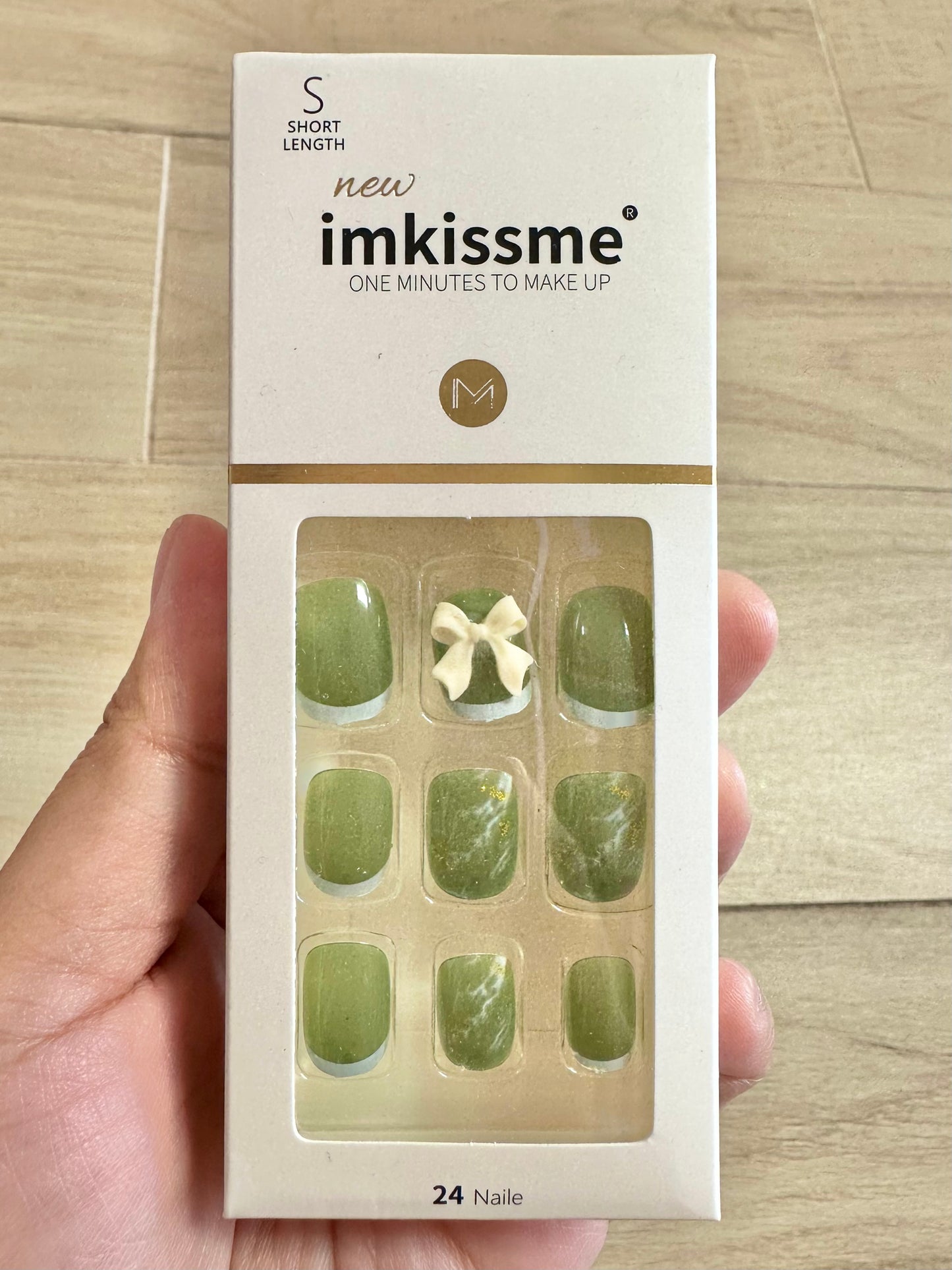 Stick-on Nails