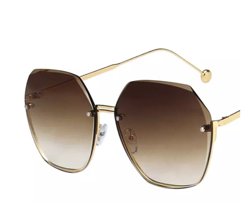 Alexa Oversized Sun Glasses